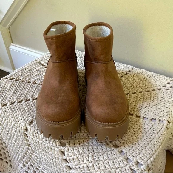 NWOB DV Dolce Vita Platform Boots Lonny Camel Faux Suede, No Box, Sz 10 - Picture 2 of 6